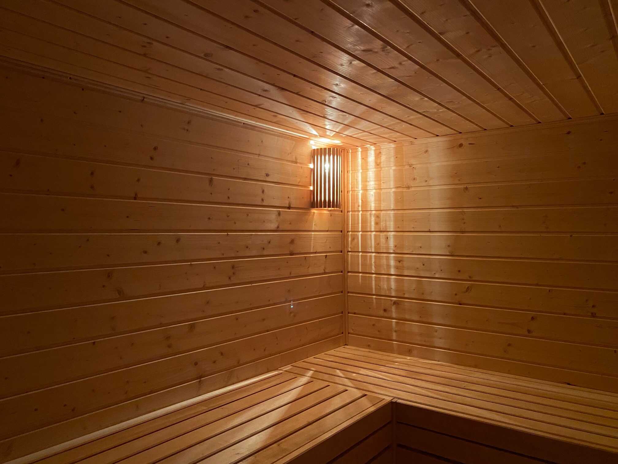 Finská sauna na míru se světlem